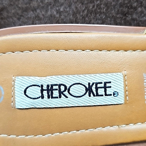 Sandals - Picture 11 of 16